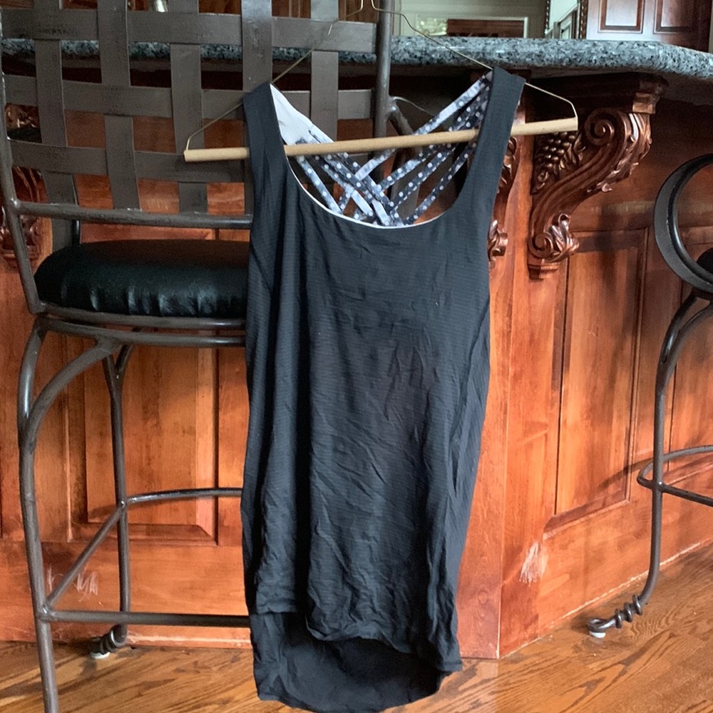 Open bank lululemon tank with built in bra